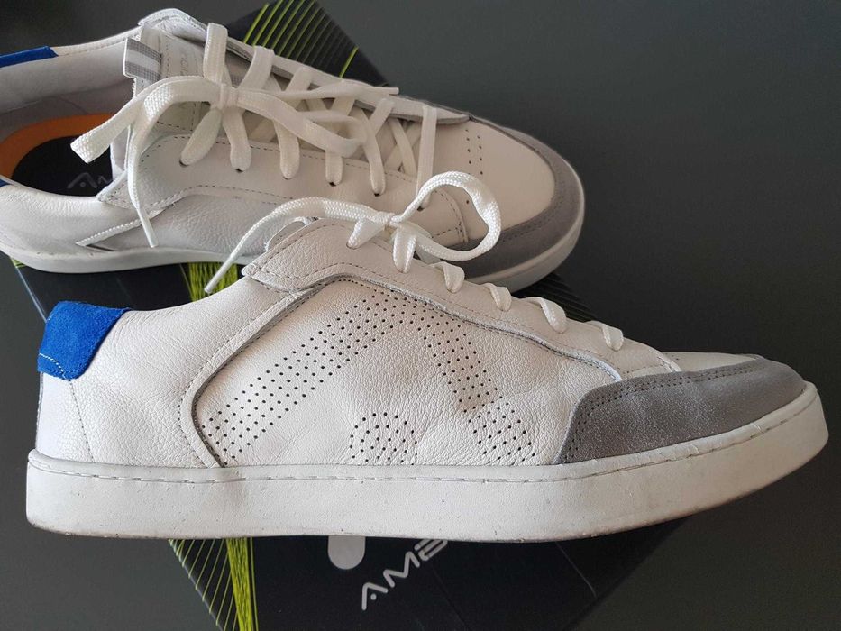 Sapatilhas Ambitious tamanho 42