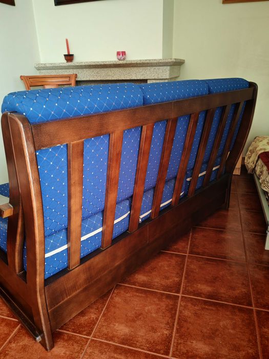 Conjunto de sofá e 2 poltronas à venda