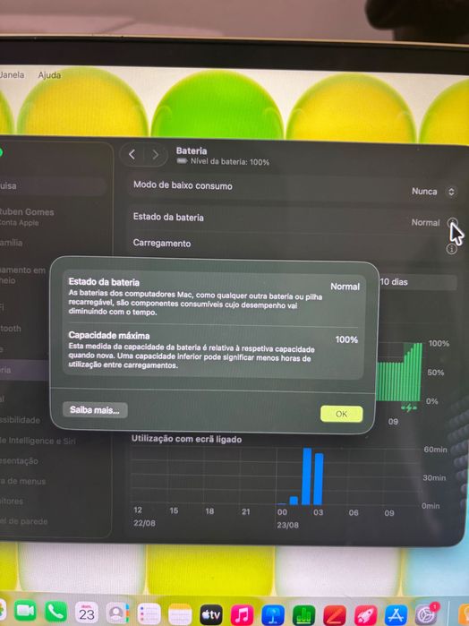 MacBook Neo Cítrico