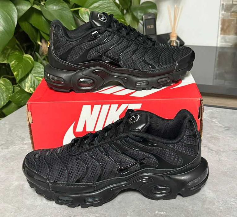 Buty sportowe Nike_Air _Max_TN_Plus_Black_Gum Rozmiar.40