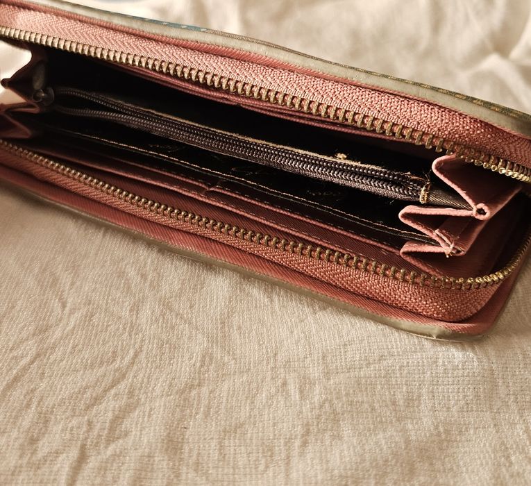 Carteira (entrega em mão)