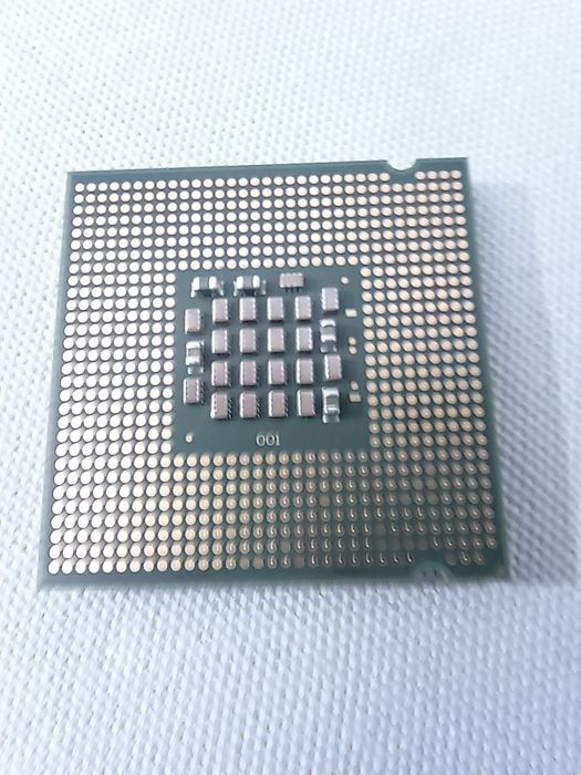 Dwa procesory Intel Pentium , Celeron