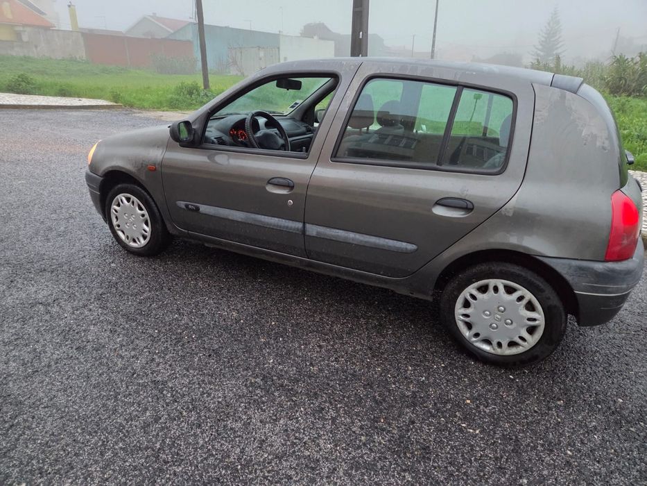 Renault clio 1.2  muito bom preco
