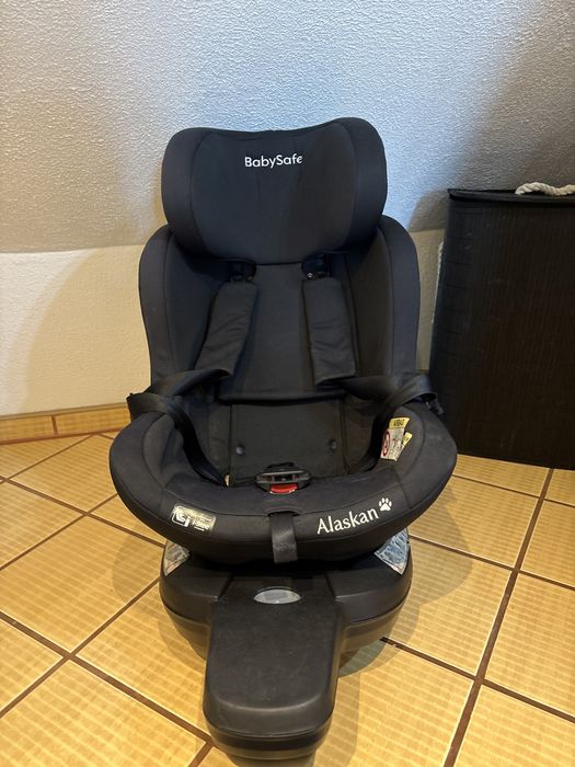 Obrtowy fotelik isofix