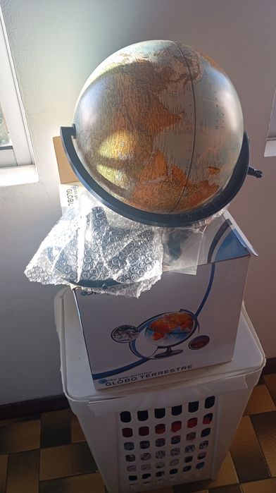 Globo terrestre novo