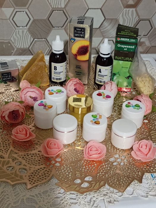 НАТУРАЛЬНА косметика. Крем на основі бджолиного воску.