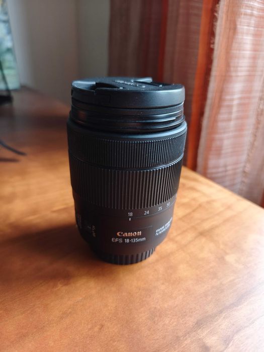 Canon 750D + Lente EFS 18-135mm | Ótimo estado