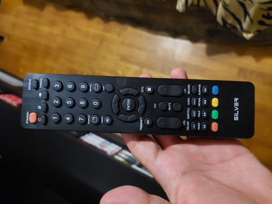 Tv da marca silver 65"