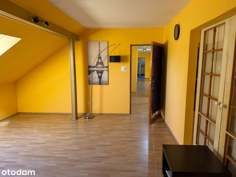 Wolnostojący dom z garażem w spokojnej okolicy z dużą działką 1430m2