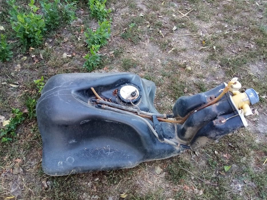 Продам бак гольф 3