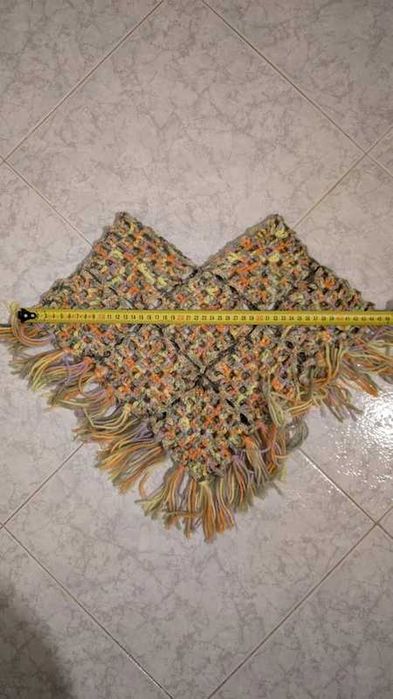 Chaile / mini poncho feito à mão