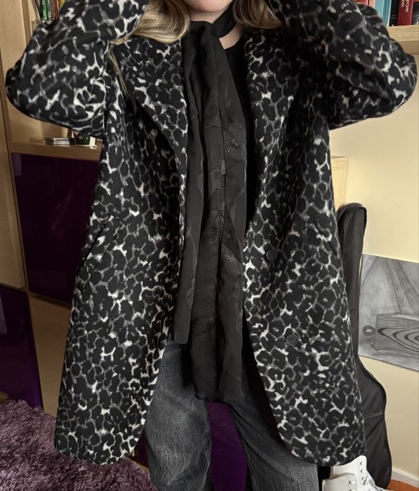 płaszcz oversize w panterkę