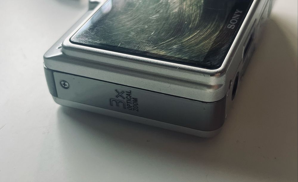 Digital Camera Sony Cyber-Shot DSC-W55