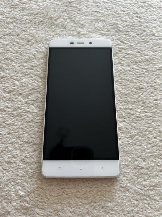 Смартфон Xiaomi Redmi4