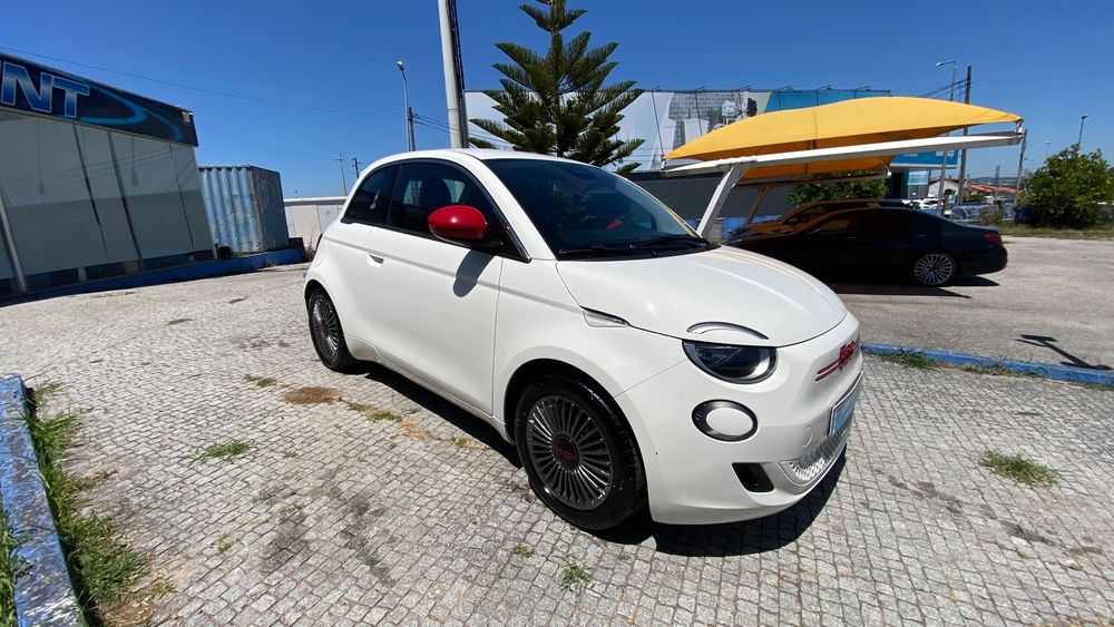 Fiat 500e (RED)