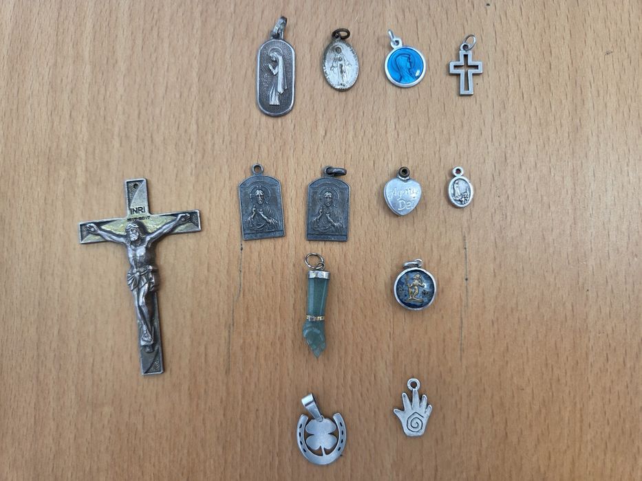 Medalhas religiosas e outros