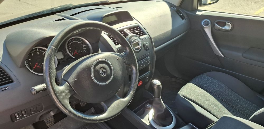 Renault Megane 2. 1.6. Гарний збережений стан.