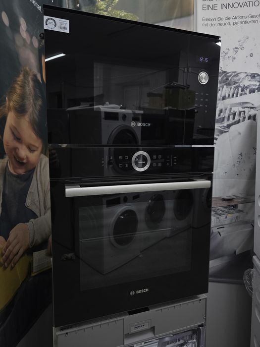 КомплектBosch  Духова шафа Bosch Мікрохвильова  в чорному кольорі