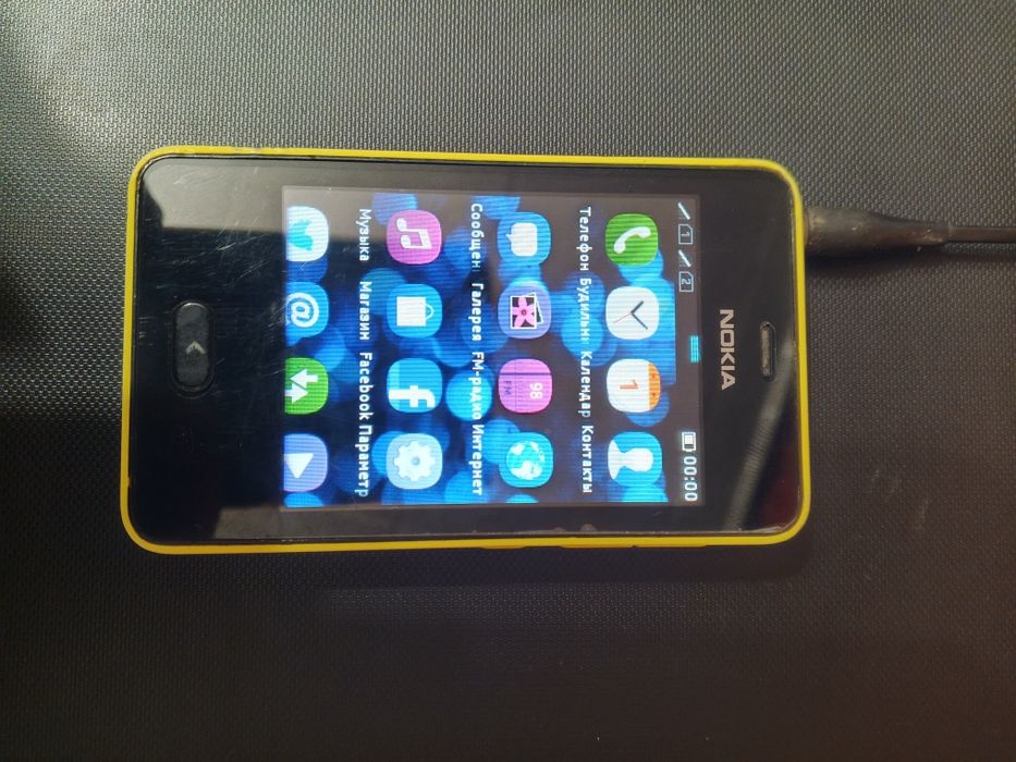 Продам Nokia 501, не работает тачскрин .