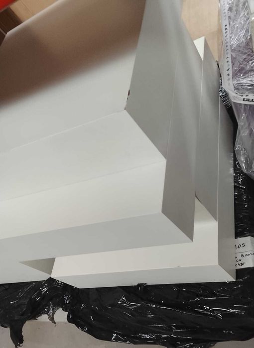 Mesa de apoio e centro