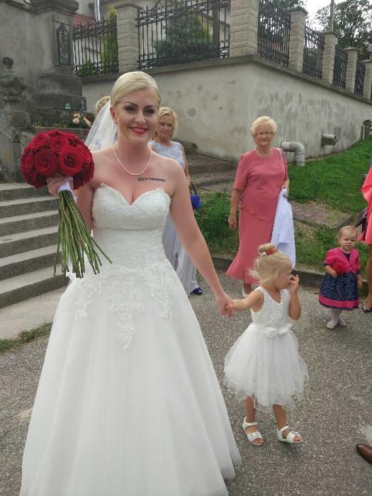Suknia Ślubna elegancka