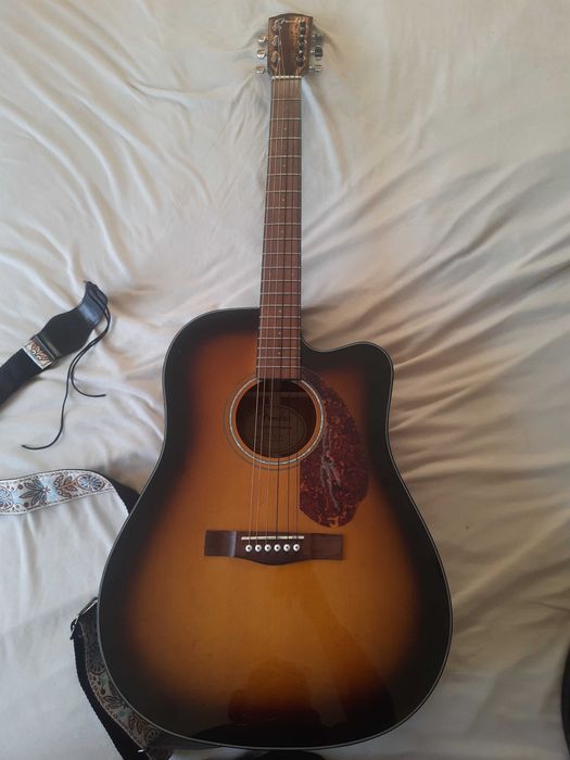 Guitarra Fender CD-140SCE Dreadnought Eletroacustica + Case Rígido + capotraste