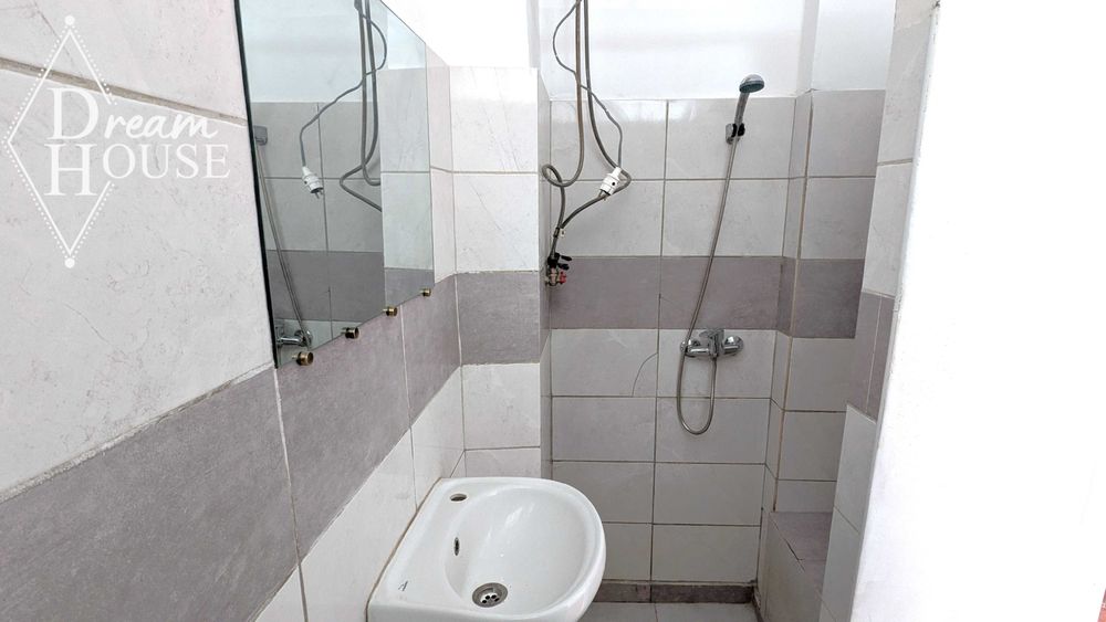 Продам кімнату в гуртожитку з власними зручностями