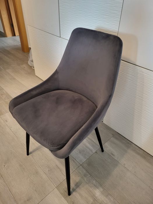 6 cadeiras cinzentas de mesa de jantar