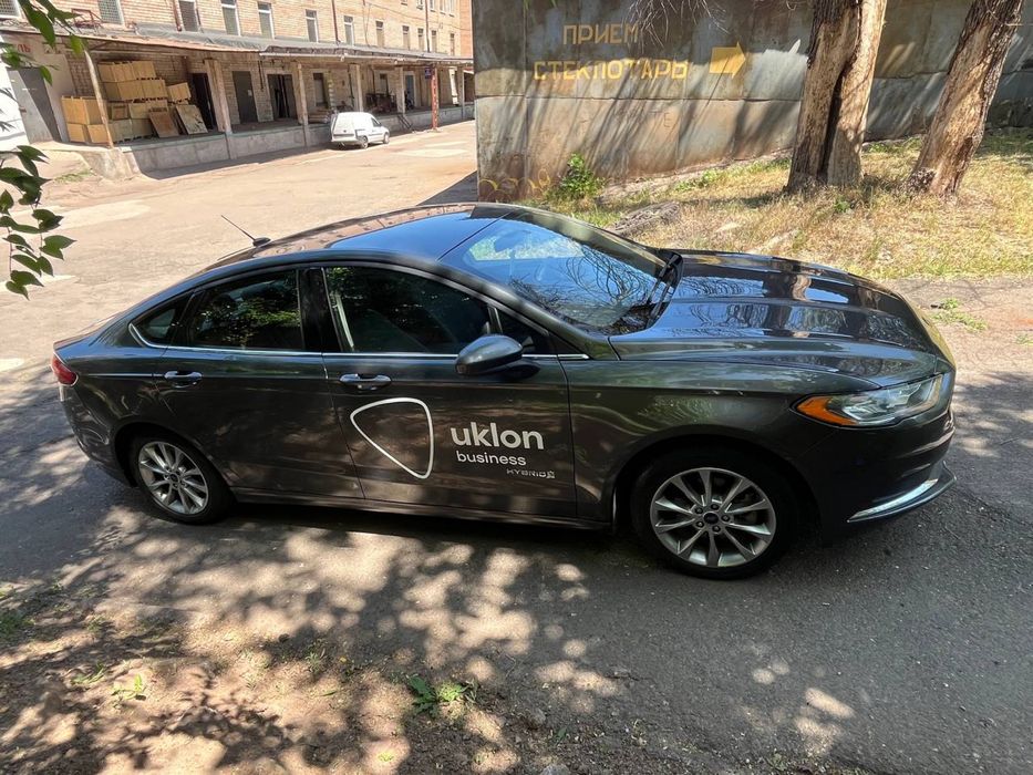 Аренда авто под такси гибрид ford fusion