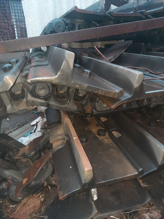 Продам гусеницу бульдозер Четра