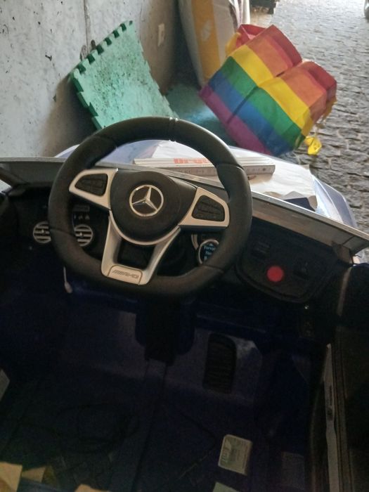 Carro eletrico de bebes Mercedes (avariado)