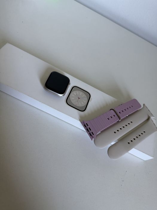 Apple Watch 8 41mm Starlight Bateria 86%