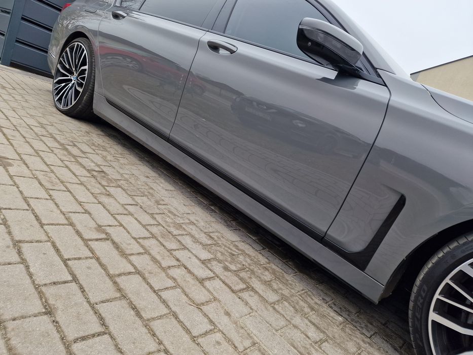 Progi Nakładki BMW 7 G12 Long Projektory Berninagrau Szary C3E Zadbane
