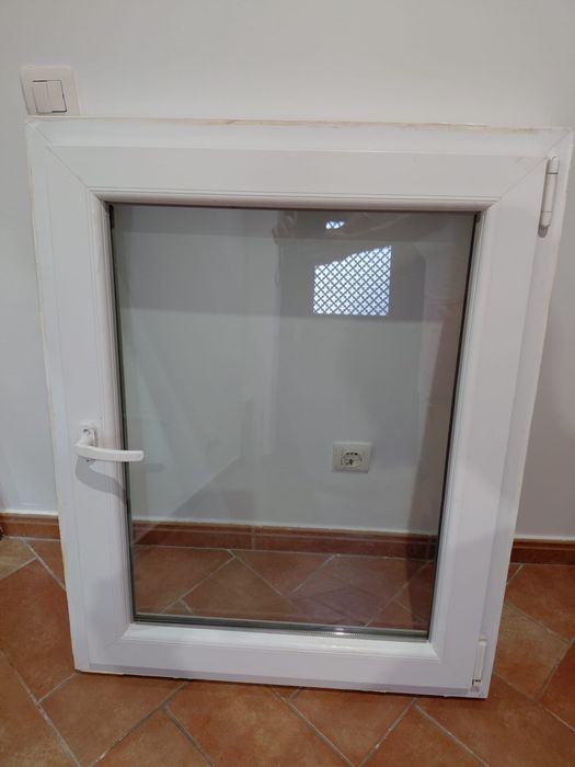 Janela em pvc branco como nova