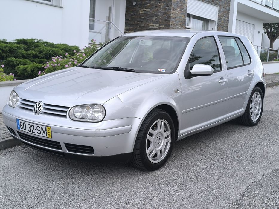 VW Golf 2001 Prata 1.4  16 válvula gasolina.
