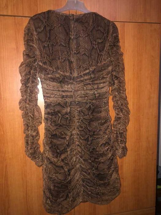 Vestido padrão cobra