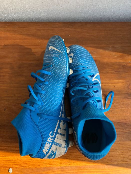 Nike Mercurial Superfly em bom estado.