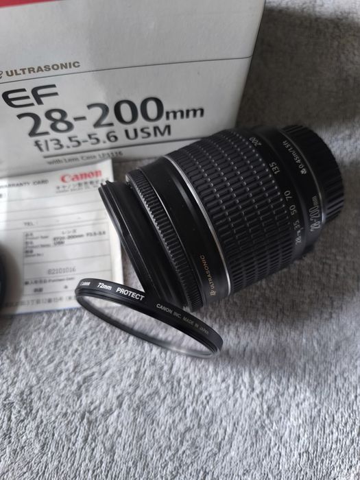 фотооб'ектив Canon EF 28-200mm f/3,5-5,6 USM. Виготовлений в Японії.