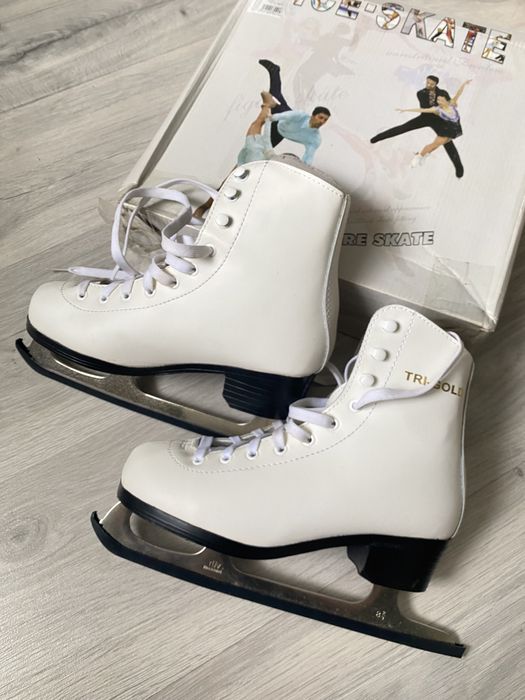 Продам ковзани фігурні