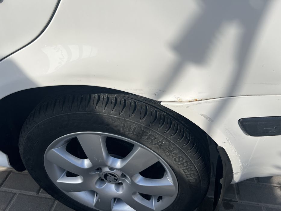 Шкода октавіа  тур.                                                  .