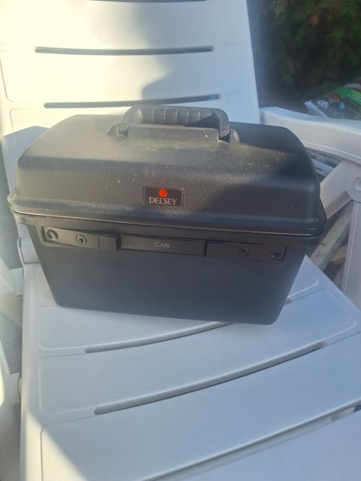 Kuferek zamykany z Lusterkiem