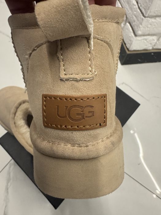 Оригінальні U G G