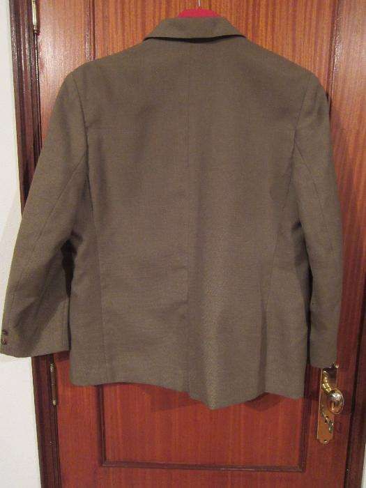 Casaco de senhora Castanho Forrado Tam 48 Marca Pistache como novo