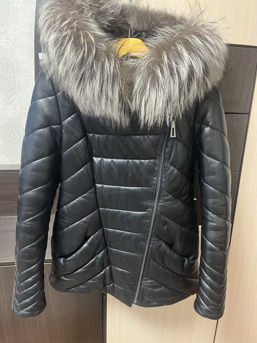 Продам кожаную куртку