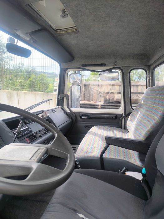 Camião Renault Midliner 140