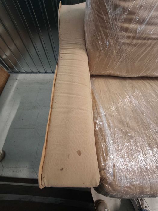 Sofá para sala usado dá para 3 a 4 pessoas