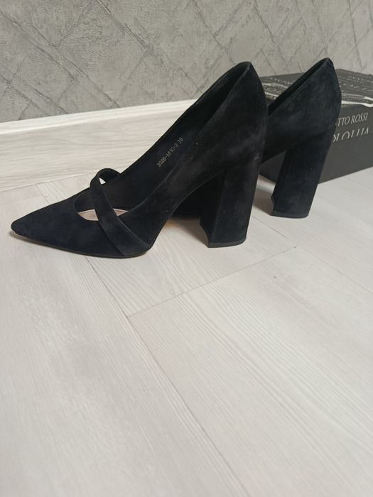 Продам туфлі, vitto rossi
