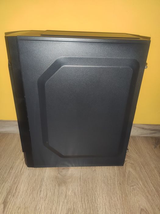 Komputer do gier typu Wiedźmin3 Intel i5 Radeon RX570 RAM 12GB SSD+HDD