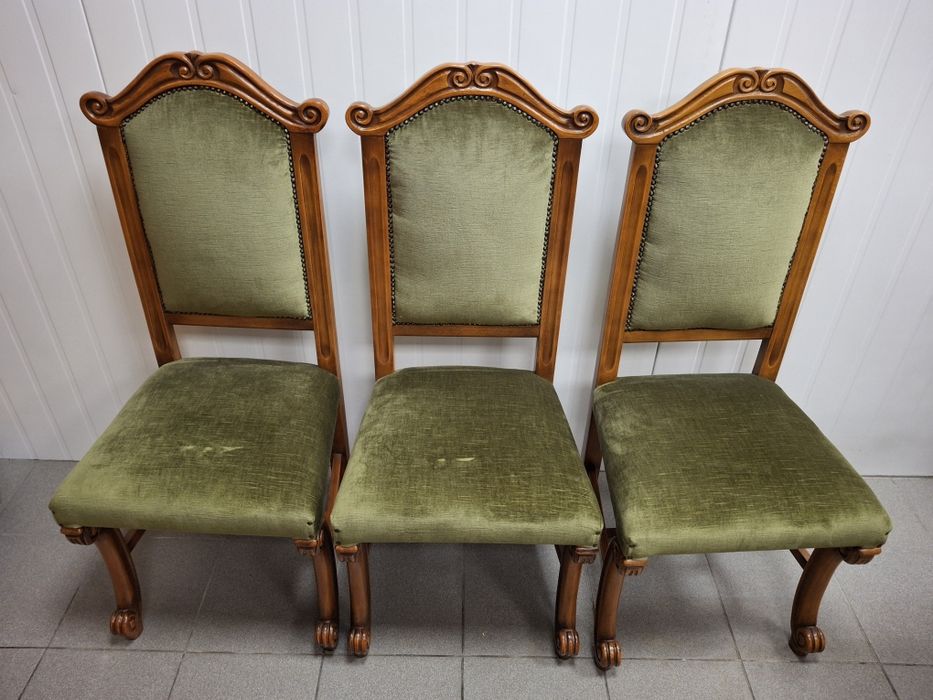 Італянскі крісла  виготовлені з дерева