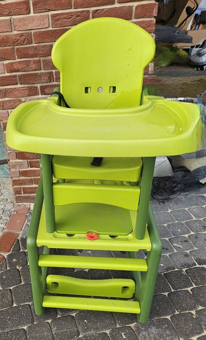 Krzesełko i stoliczek do karmienia